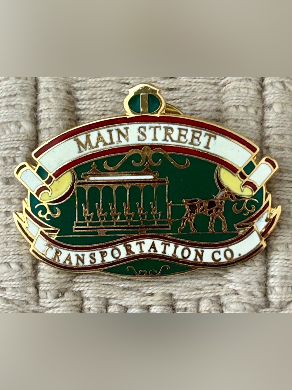 DISNEY 2000 WDW Main Street Transportation Company Horse-Drawn Trolley Pin